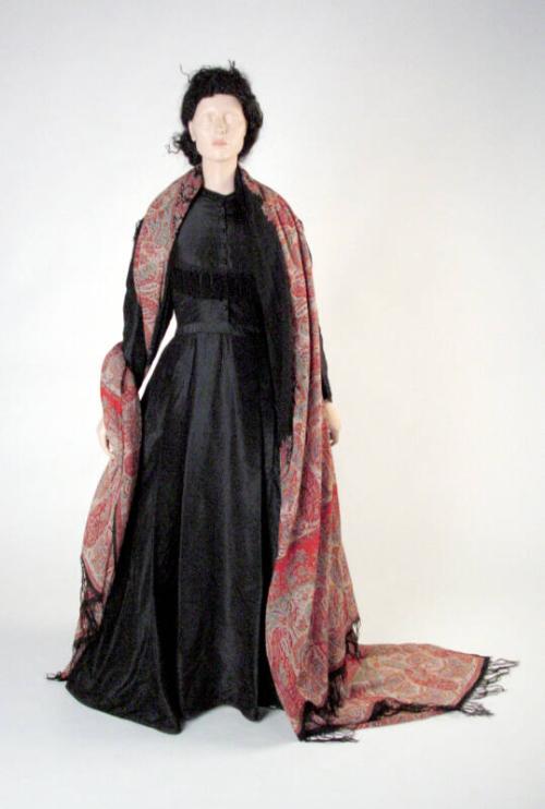 Black Full Mourning Dress