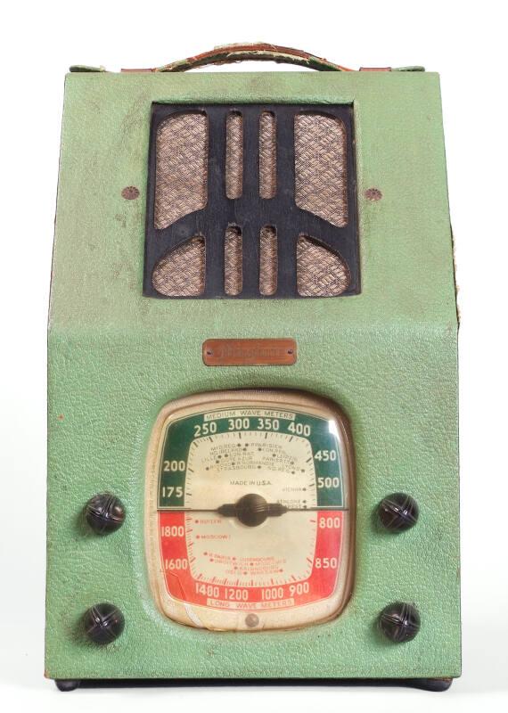 4 Valve Mains Portable