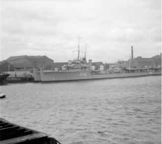 Aberdeen Harbour View - HMS Windsor