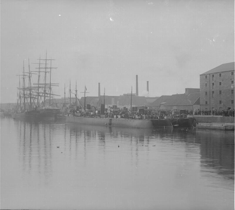 Glass plate showing three steamships (Angler, Sturgeon and another) and two sailing vessels, one called Mark Twain, possibly in Aberdeen Harbour