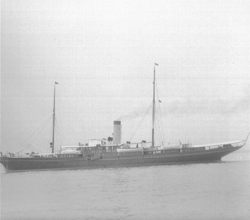 Glass plate with a view of an unidentified steam yacht