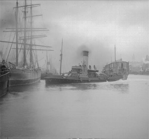 Glass plate with a view of HMS 'Clyde in Aberdeen Harbour