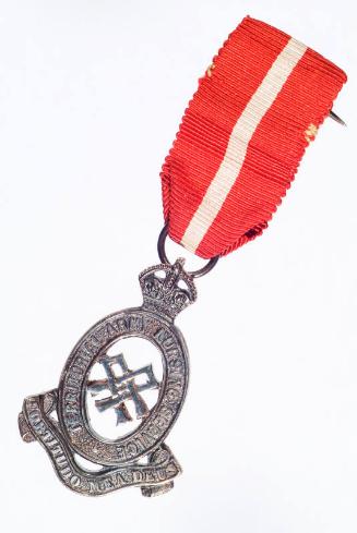 Territorial Army Nursing Service Cape Medallion