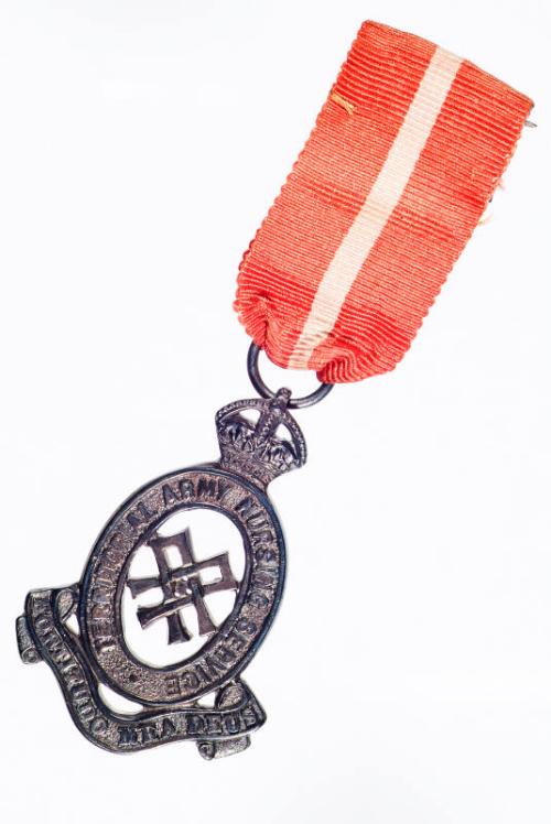 Territorial Army Nursing Service Cape Medallion