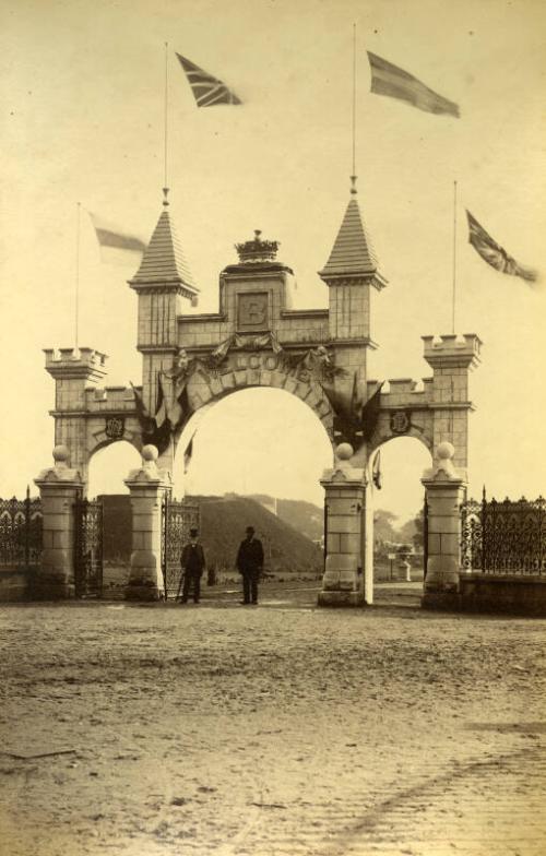 Duthie Park Ceremonial Arch