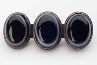 Bulls Eye Onyx Bar Brooch
