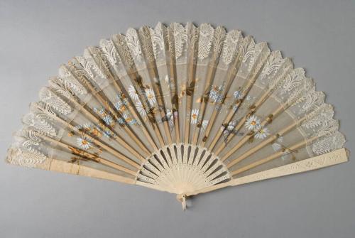 Chiffon and Lace fan with Ivory Sticks