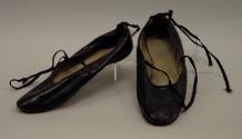 Ladies Black Leather Ballet-Style Slippers