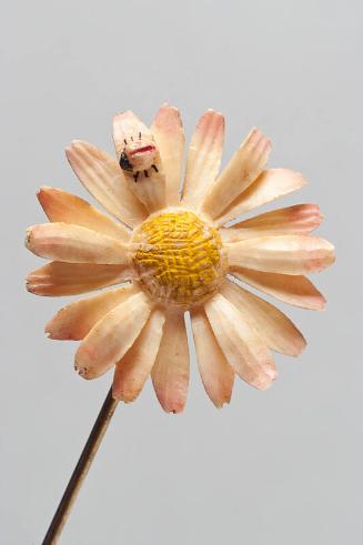 Decorative Hatpin with Carved Daisy