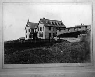 glass positive showing the St Magnus Hotel, Hillswick, Shetland, owned by North Co.