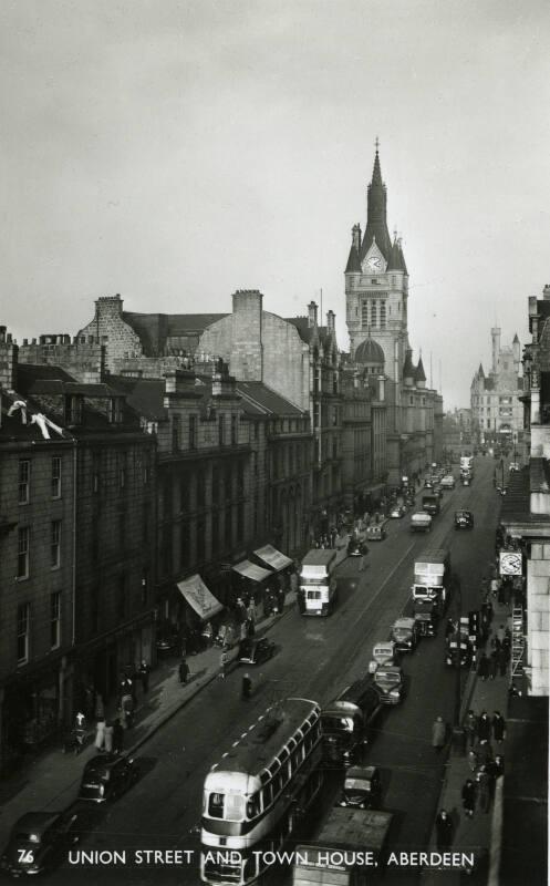 Looking East up Union Street to Town House