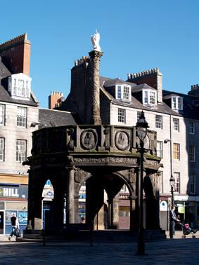 The Mercat Cross, Castlegate