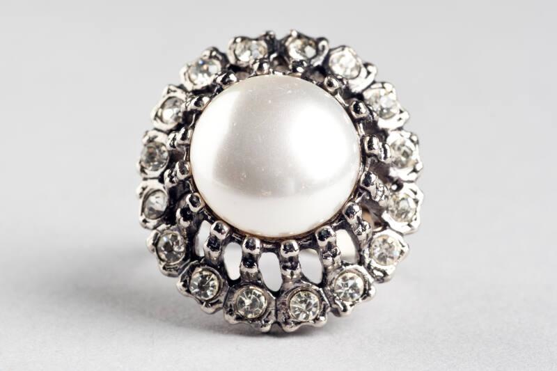 Ring with Flat Pearl and Diamante