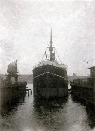 Photograph of number 3 floating dock, Aberdeen Harbour