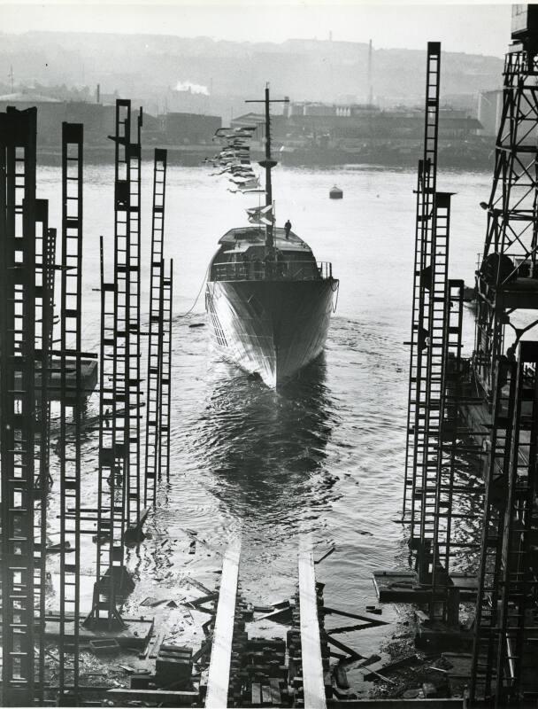 Launch of Lupin (920) Entering the Water