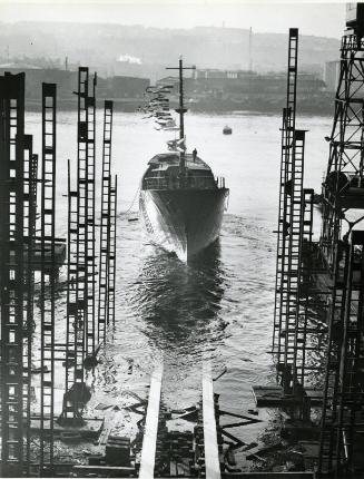 Launch of Lupin (920) Entering the Water