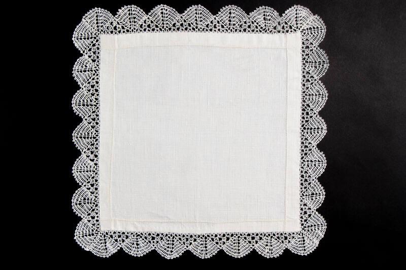 New Pitsligo Lace "Mary Souter" Pattern Edged Mat