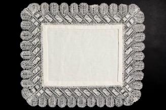 New Pitsligo Lace "Box and Feather" Pattern Edged Mat