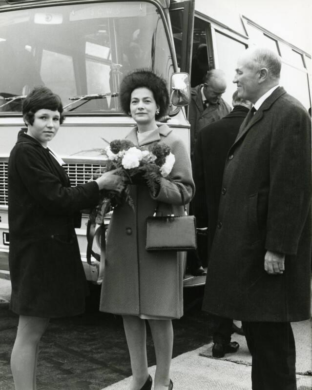 Launch of Dublin (944) Sponsor Receiving Flowers