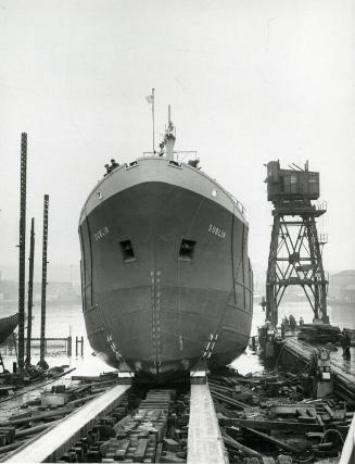 Launch of Dublin (944) on the Slipway