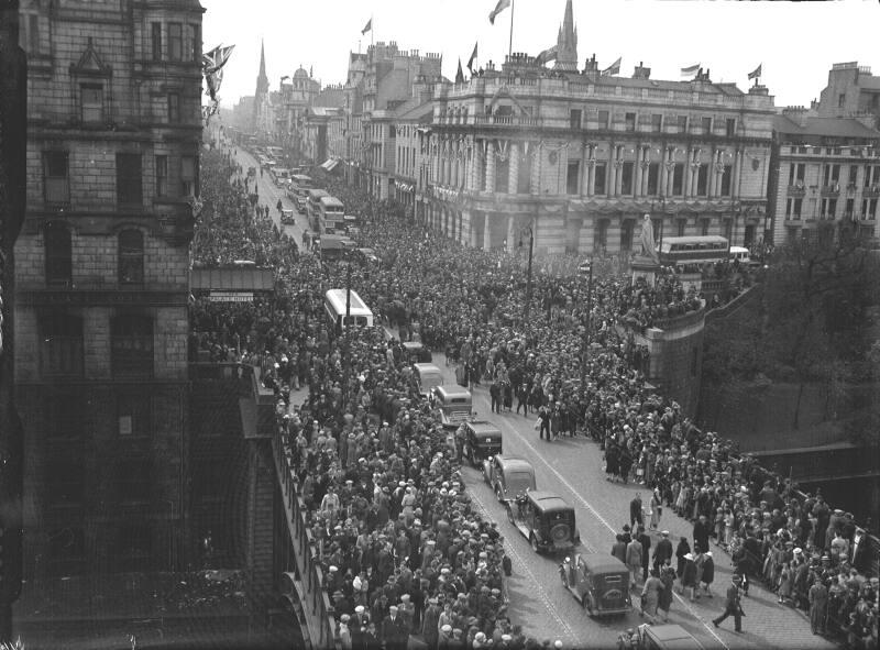 Crowd and Trams Union Street