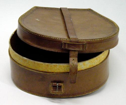 Gents Tan Leather Collar Box