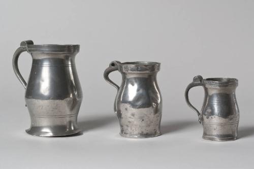 3 Measures, 2 X 1/2 Pint And 1/2 Gill