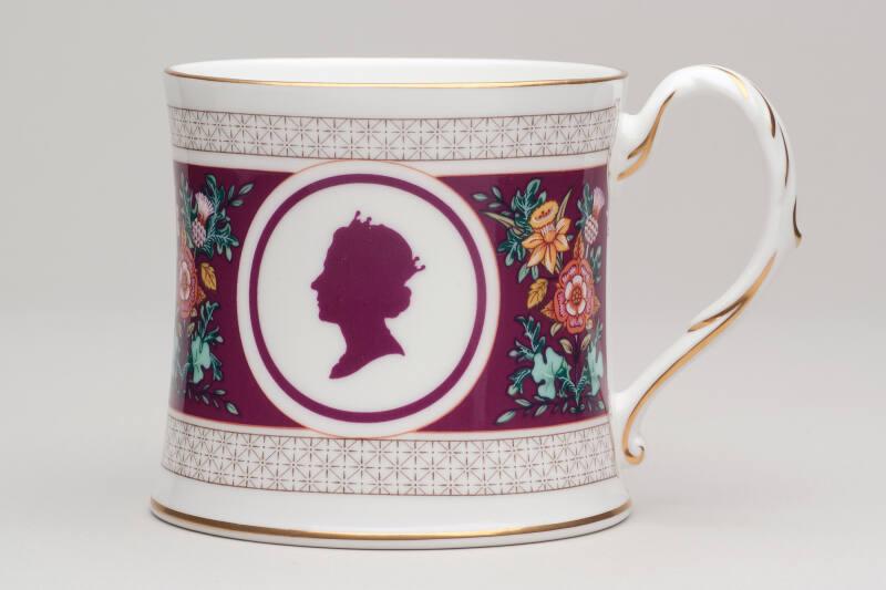 Commemorative Mug (Elizabeth II)