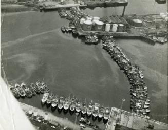 Black & white aerial photograph of Fishing Blockade at Aberdeen Harbour