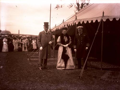 Two Men and A Lady at Duthie Park, Aberdeen