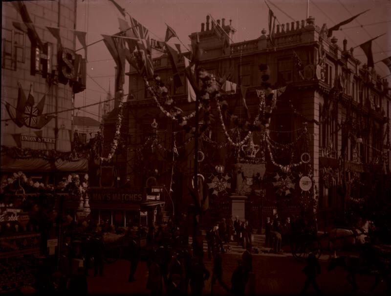 H. Samuel on Union Street, Aberdeen, Decorated for Royal Visit