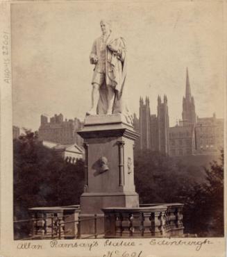 Half Stereo: Allan Ramsay Statue / Kildrummy Castle