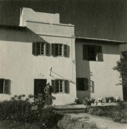 El Foolk (Photographs of James McBey's Homes).