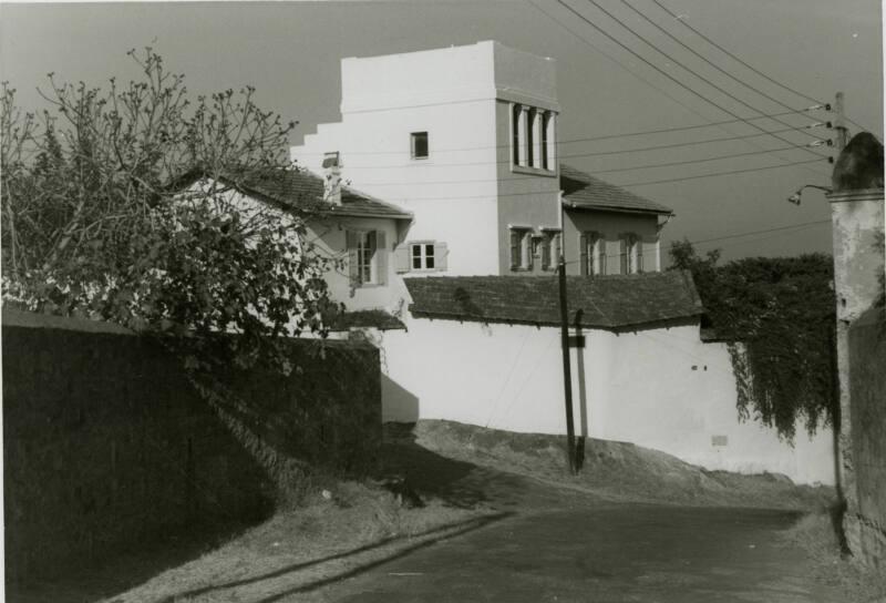 El Foolk (Photographs of James McBey's Homes).