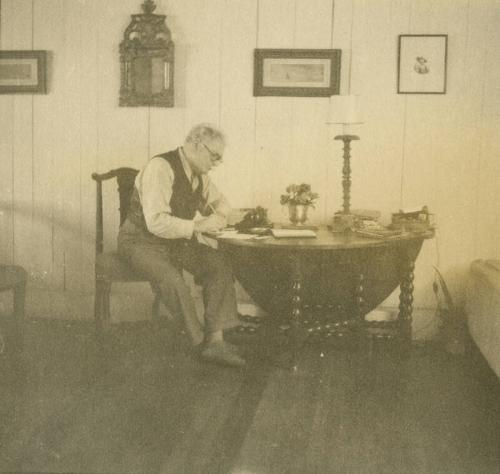 James McBey in 11 Macdougal Alley (Photographs of James McBey)