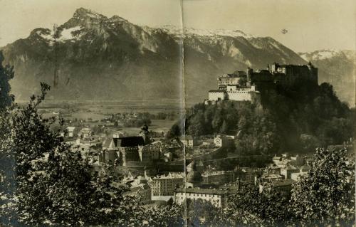 Postcard from Margot Murray to James McBey (Letters and Memorabilia Belonging to James McBey)