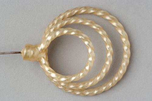 Decorative Hatpin with Cream Triple Twisted Circle