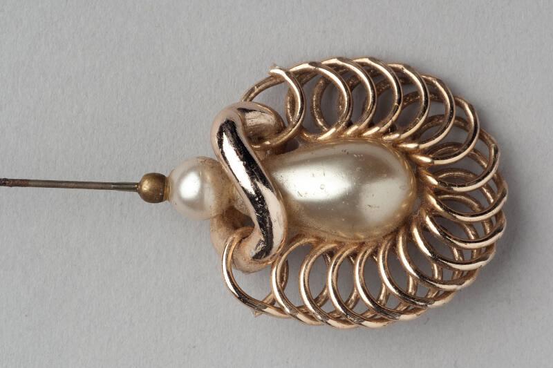 Decorative Hatpin with Pearlised Teardrop and Metal Surround