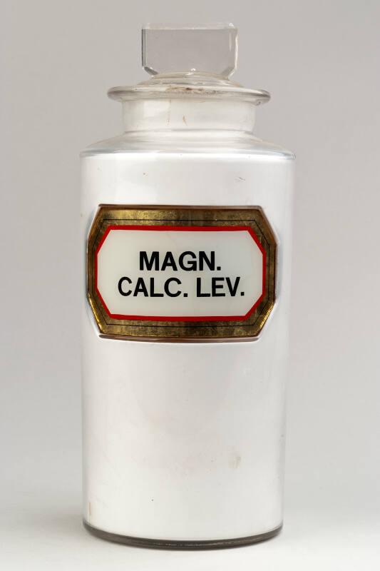 Recessed Label Powder Shop Round MAGN. CALC. LEV.