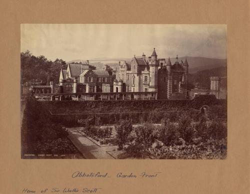 Front Garden Abbotsford, 359 GWW