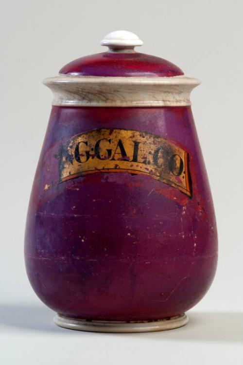 Crimson Glazed Ceramic Drug Jar with Gilt Label NG:GAL:CO