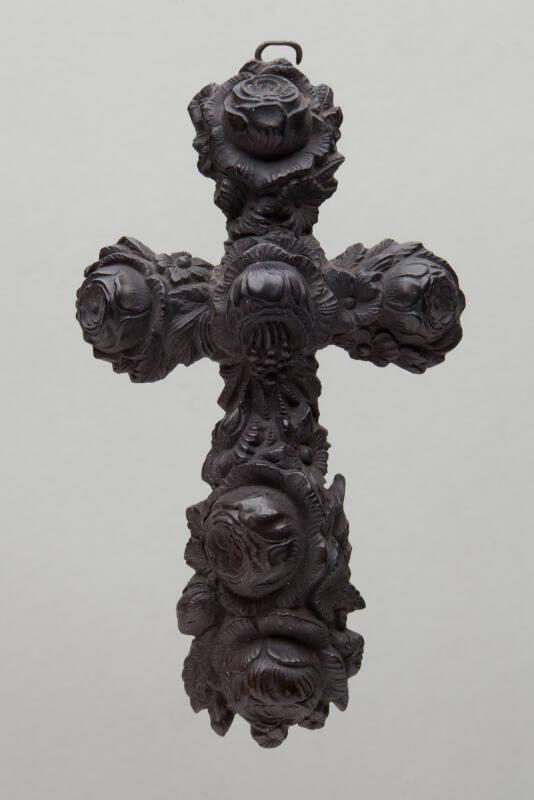 Black Cruciform Mourning Pendant with Roses