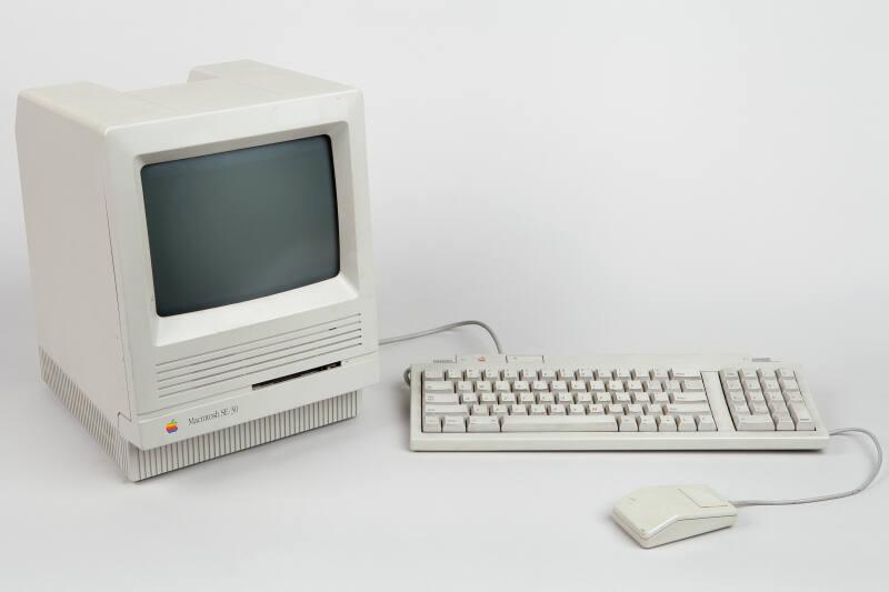 Macintosh Se/30 Computer