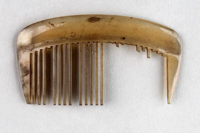 Bleached Horn Ornamental Hair Comb