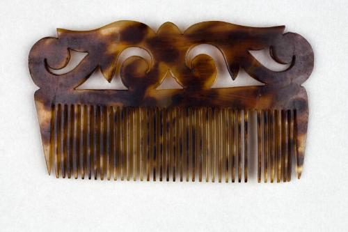 Faux Tortoiseshell Ornamental Hair Comb