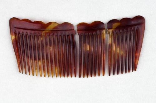 Faux Tortoiseshell Ornamental Hair Comb