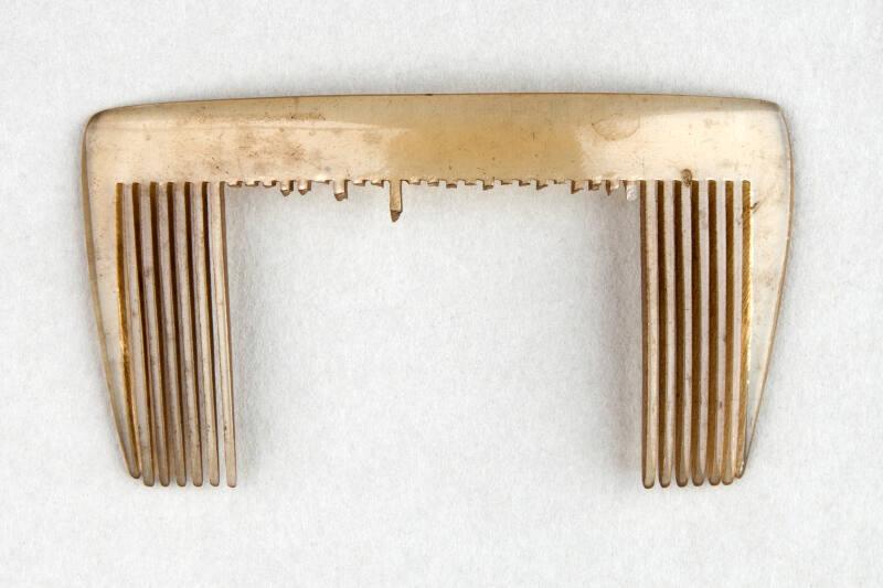 Bleached horn Ornamental Hair Comb