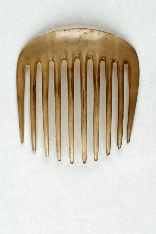 Bleached Horn Ornamental Hair Comb