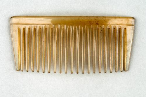 Bleached Horn Ornamental Hair Comb