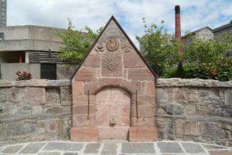Drinking fountain, Denburn